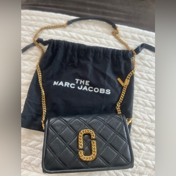 Marc Jacobs Handbags - Marc jacobs crossbody bag